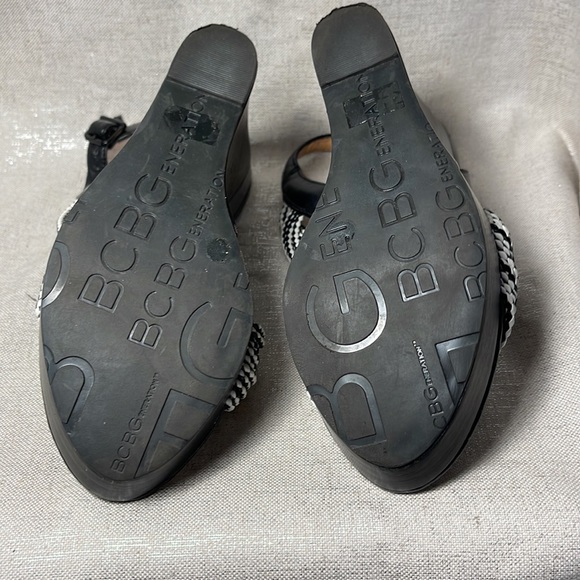 BCBGeneration PLATFORM WEDGE HIGH HEELS - Picture 4 of 4